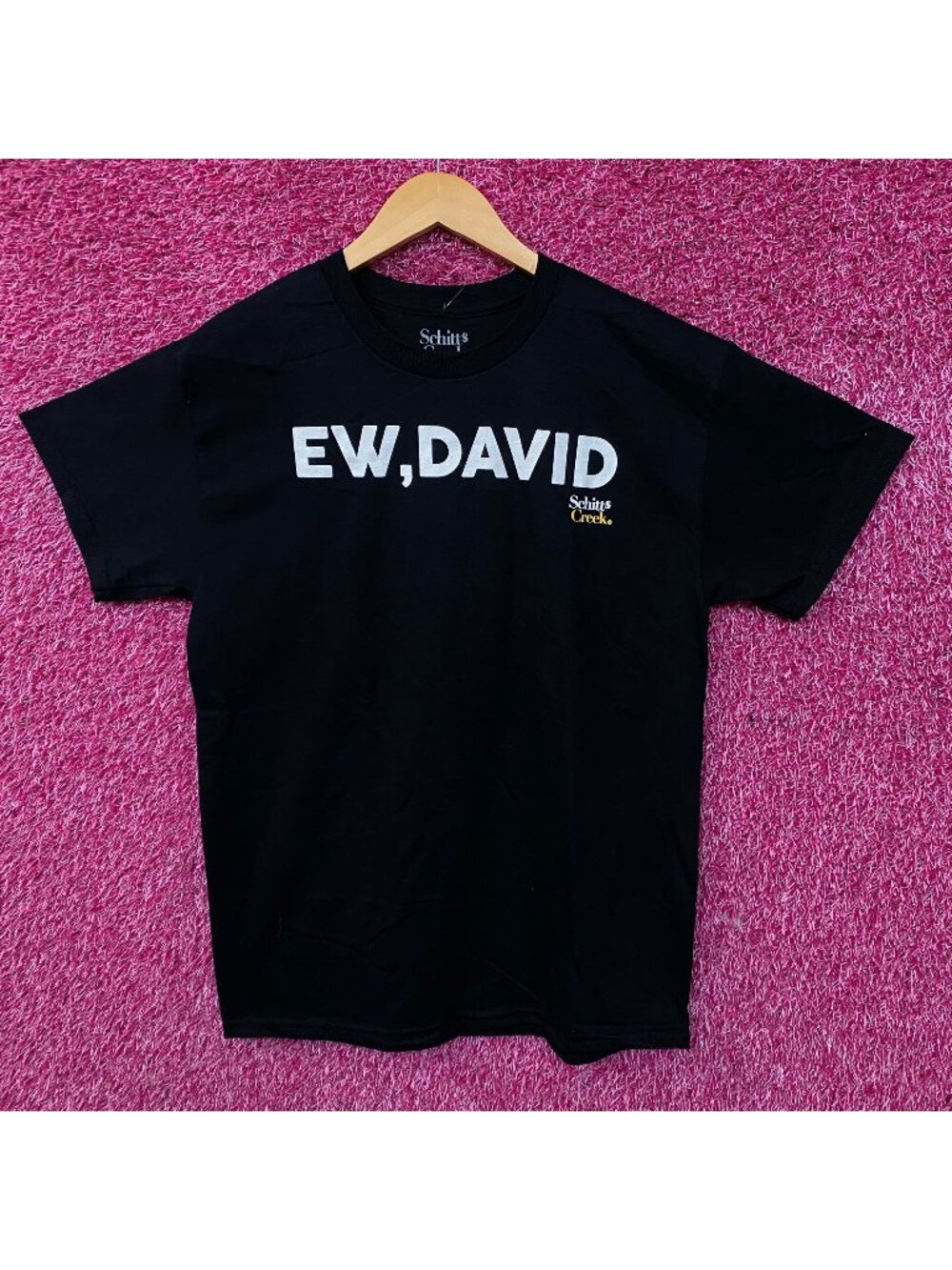 Schitt's Creek "Ew, David" Graphic T-Shirt Medium